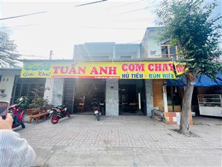 Mặt tiền nguyễn văn tuôi 20m  139,6m² (2 sổ) nở hậu 10m  có nhà 1 trệt 1 lầu  giá 6,5 tỷ, sổ sẵn
