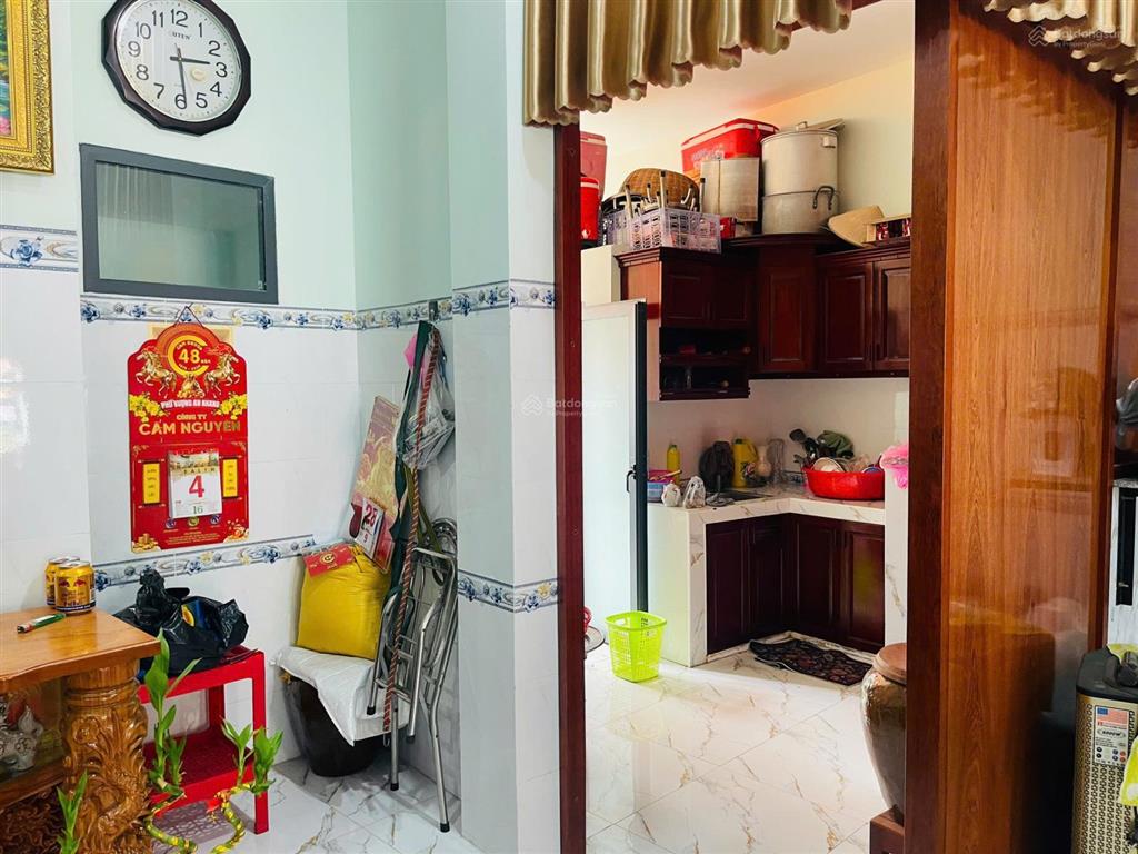 Mặt tiền nguyễn văn tuôi 20m  139,6m² (2 sổ) nở hậu 10m  có nhà 1 trệt 1 lầu  giá 6,5 tỷ, sổ sẵn