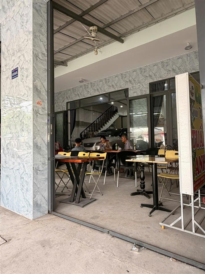 Mặt tiền nguyễn văn tuôi 20m  139,6m² (2 sổ) nở hậu 10m  có nhà 1 trệt 1 lầu  giá 6,5 tỷ, sổ sẵn