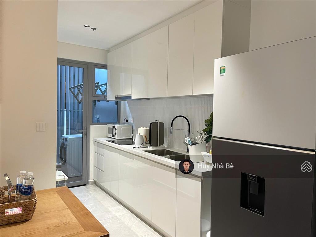 [em huy chuyên celesta] cho thuê 2pn 2wc, dt 80m², free tất cả tiện ích cao cấp, tầng cao, view hồ