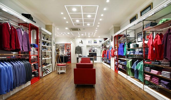 Cho thuê cả nhà mt 8m dt 110m2 phố hai bà trưng, vỉa hè rộng nhận diện tốt.