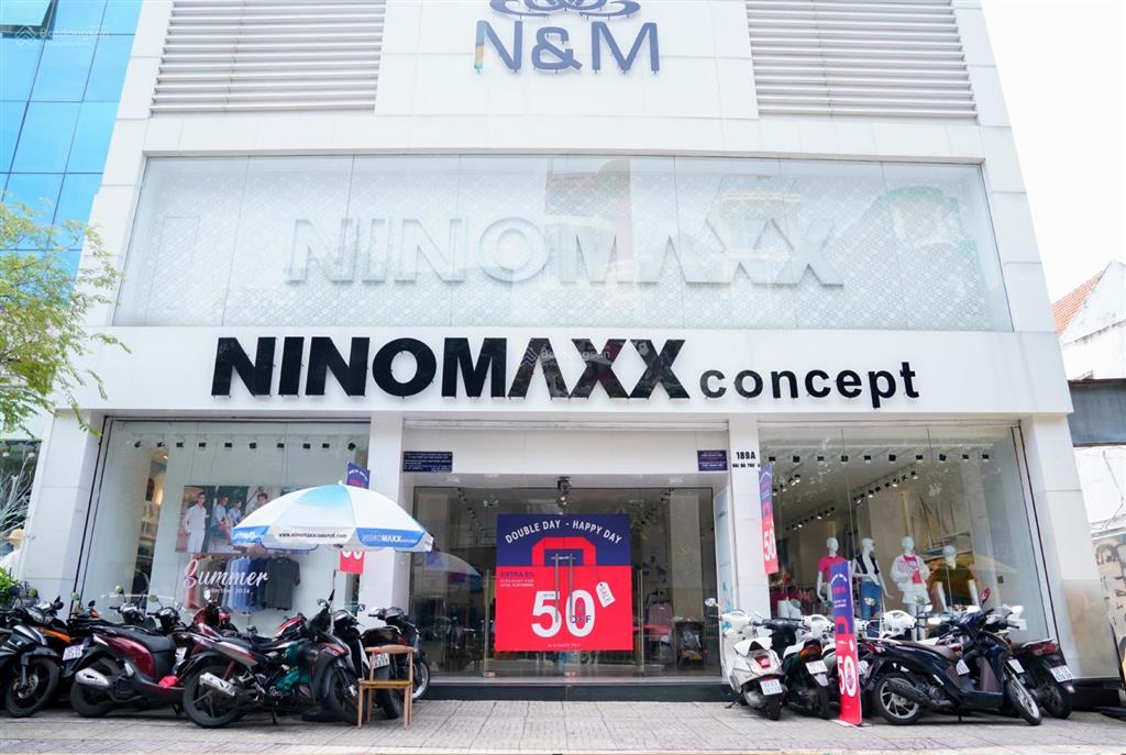 Mặt bằng siêu đẹp mt 15m dtsd gần 5000m2 phố hồ sen vỉa hè rộng.