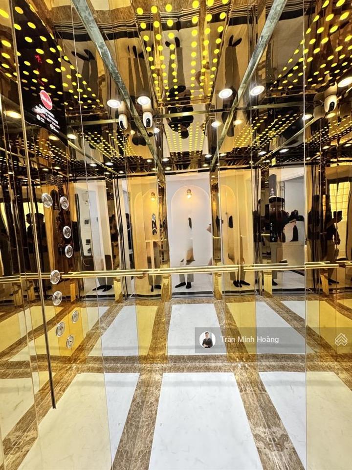 Nhà lô góc mặt tiền tân chánh hiệp q12 5 tầng có thang máy 6pn full nội thất cao cấp