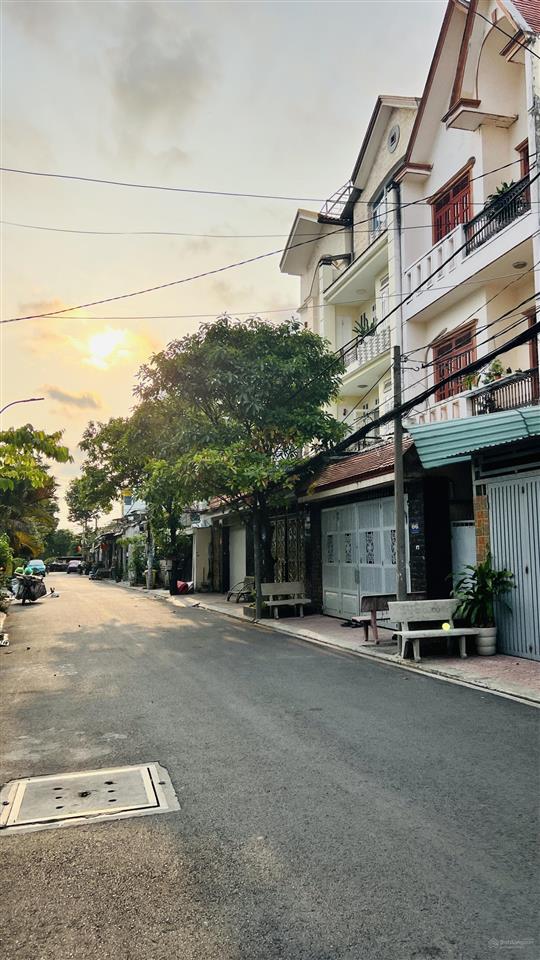 Nhà 2 mặt tiền 104m2 khu k82 tô ký quận 12, 4x26m sẵn dãy trọ 7 phòng hoặc xây chdv mới