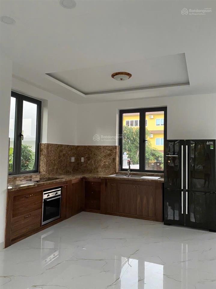 Biệt thự giá rẻ an viên nha trang, chỉ 23 tỷ, bãi tắm riêng trong veo, mát rượi
