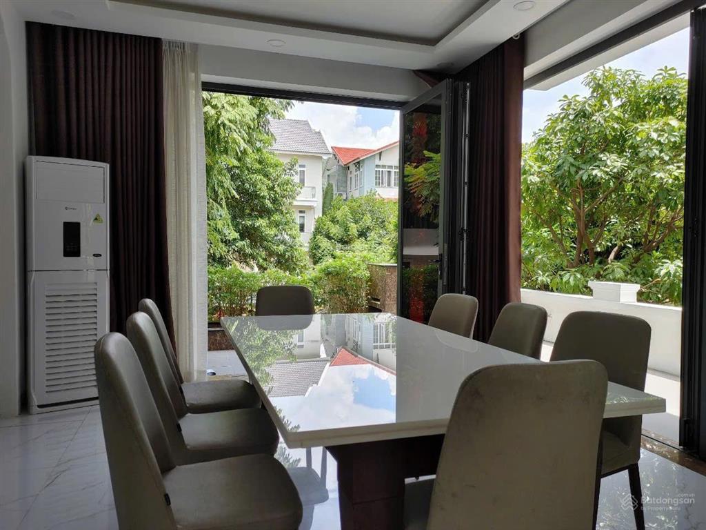 Biệt thự giá rẻ an viên nha trang, chỉ 23 tỷ, bãi tắm riêng trong veo, mát rượi