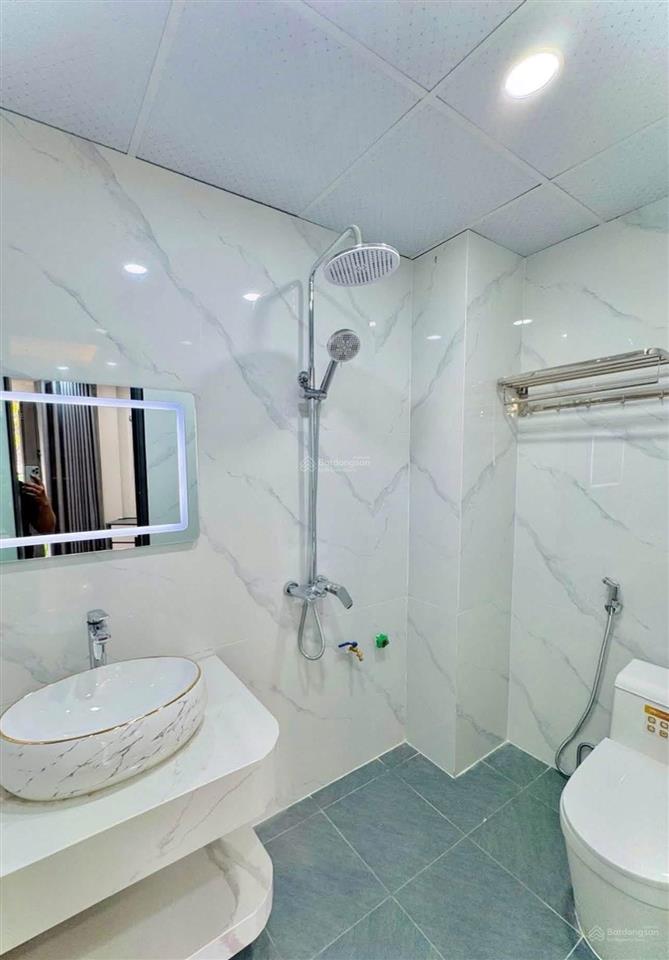 Trung tâm hành chính dĩ an  6 tỷ 4 tầng hoàn công  84m2 4x21m  hẻm thông ô tô rộng rãi