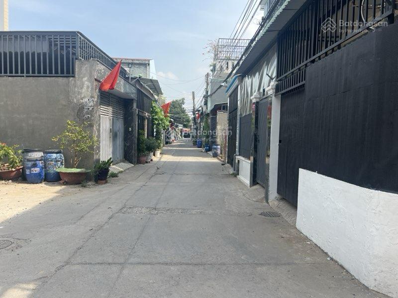 Trung tâm hành chính dĩ an  6 tỷ 4 tầng hoàn công  84m2 4x21m  hẻm thông ô tô rộng rãi