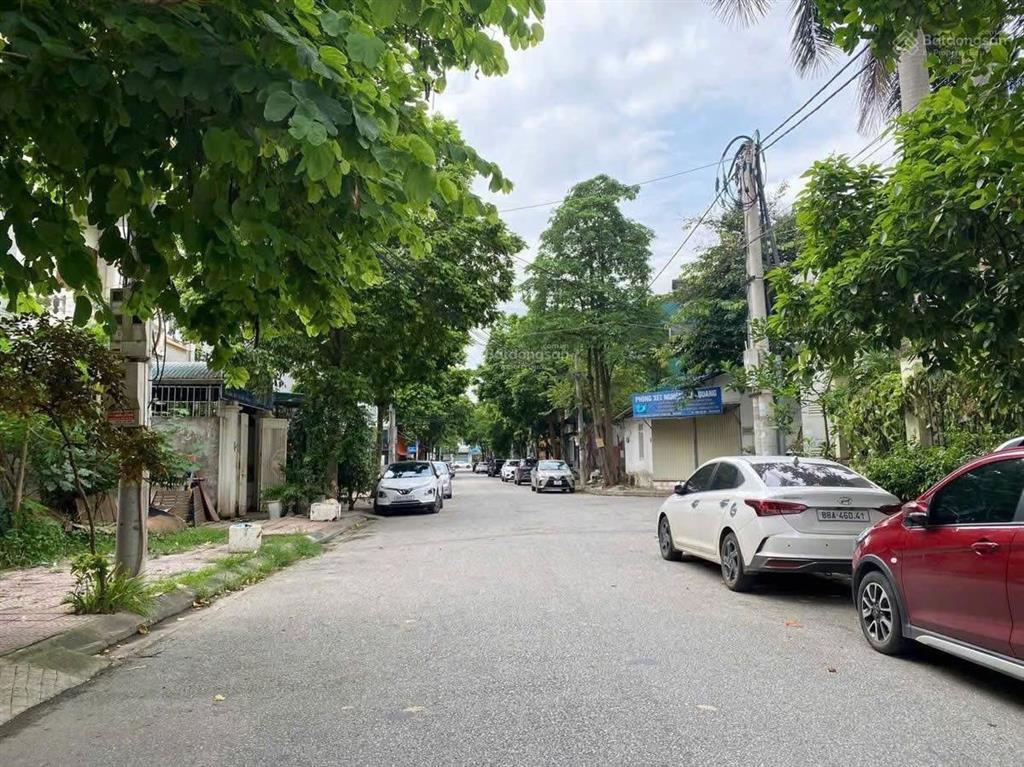 Khách sạn 15 phòng cách trục chính nguyễn tất thành 50m