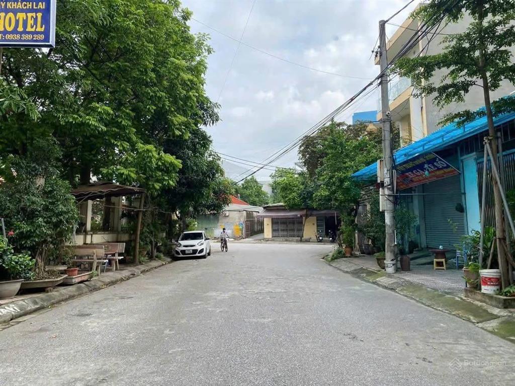 Khách sạn 15 phòng cách trục chính nguyễn tất thành 50m