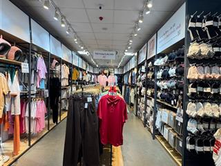 Bán nhà mặt phố tại cầu giấy, 55 tỷ, 70 m2 mặt tiền quyền lực, dòng tiền 1,5tỷ/năm