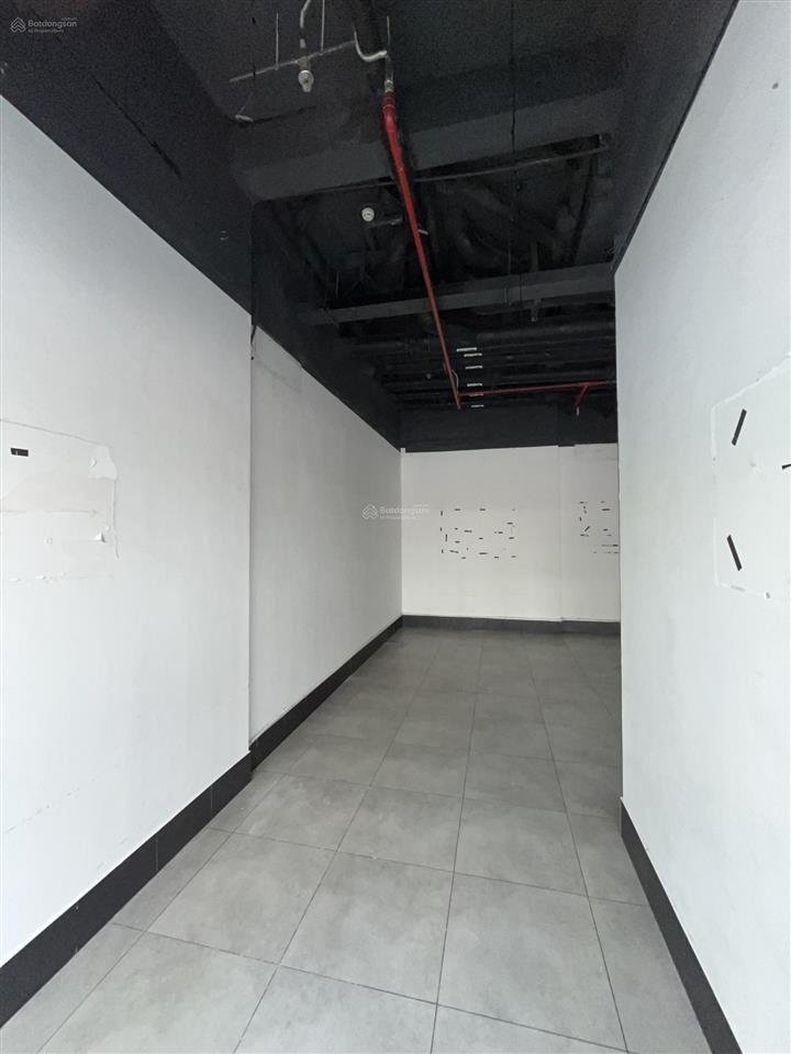 Bán một căn shophouse ngay đại lộ anh đào giá 16ty6 ngay tại kđt vhgp