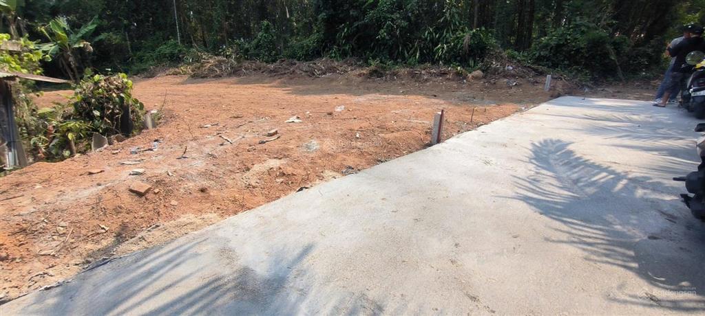 Bán đất xã bà nà 130m2 đất ở sổ hồng mới đường 4.5m gần trục nhựa
