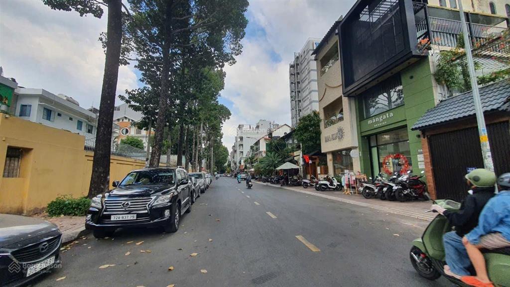 Cho thuê đất trống 12x20m  giá rẻ 4x triệu  mặt tiền 63 hồ xuân hương, quận 3, chính chủ