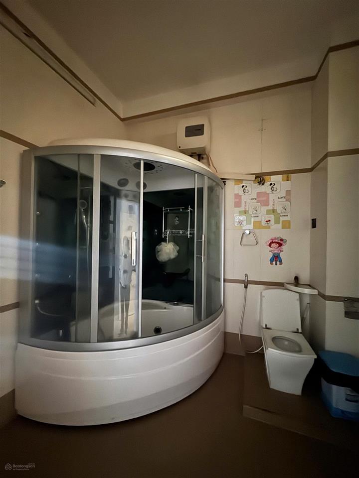 72triệu tl  cho thuê nhà 89 ký con, quận 1  diện tích 4x20, 4tầng chính chủ