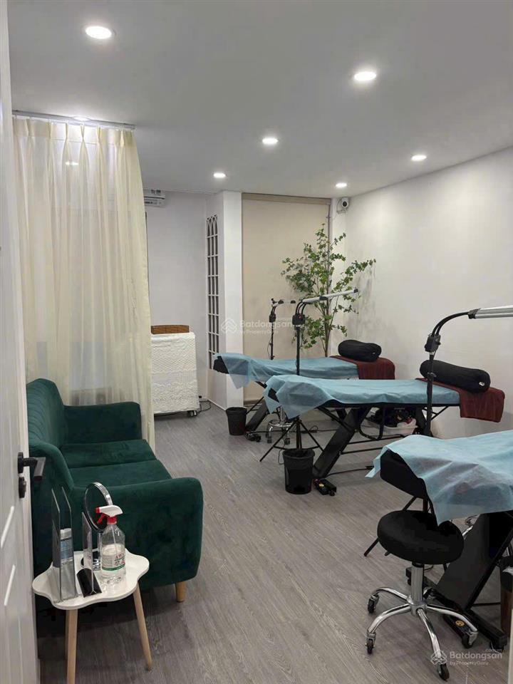 Cho thuê nhà 239 trần hưng đạo, quận 1  dt 4x20m, 5tầng, giá thương lượng chính chủ