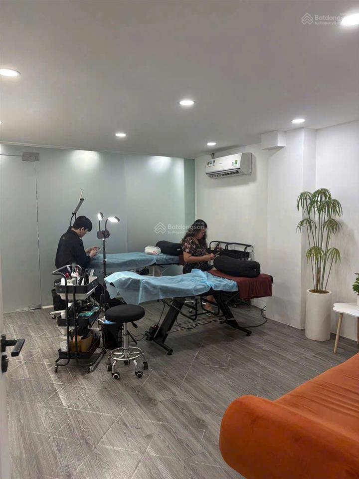 Cho thuê nhà 239 trần hưng đạo, quận 1  dt 4x20m, 5tầng, giá thương lượng chính chủ