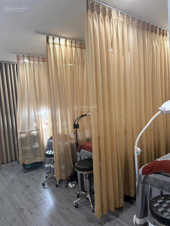 Cho thuê nhà 239 trần hưng đạo, quận 1  dt 4x20m, 5tầng, giá thương lượng chính chủ