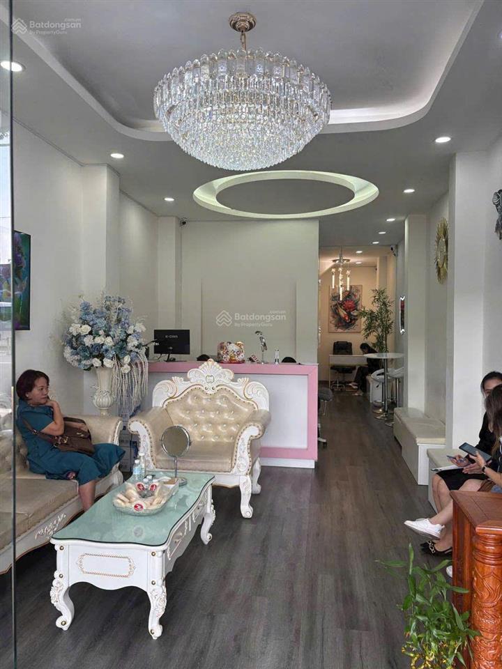 Cho thuê nhà 239 trần hưng đạo, quận 1  dt 4x20m, 5tầng, giá thương lượng chính chủ