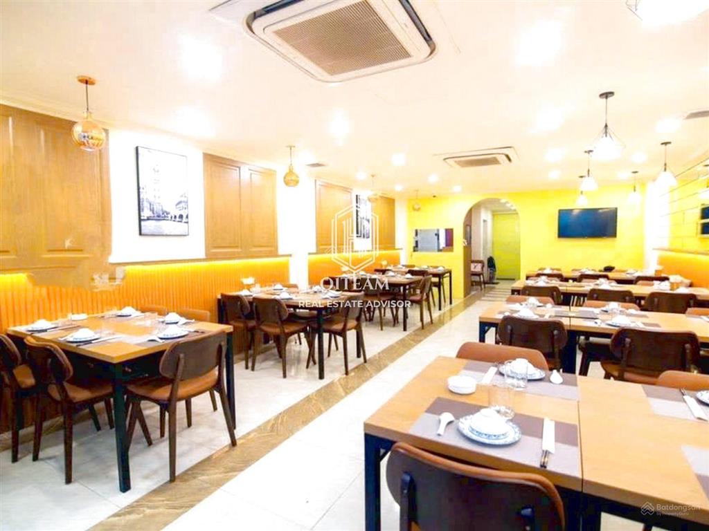 Giá rẻ  cho thuê nhà 4 hồ xuân hương, quận 3  dt 5.5x20m, 3tầng chính chủ