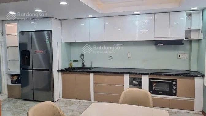 Giá rẻ 42 triệu  cho thuê nhà 78 đồng nai, quận 10  dt 5x11m, 6 tầng chính chủ