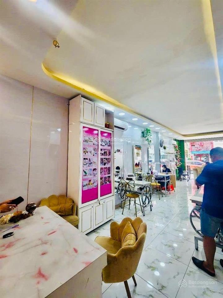 Dt 5x20m cho thuê nhà mặt tiền 167 võ văn tần, quận 3  6pn/4wc, chính chủ