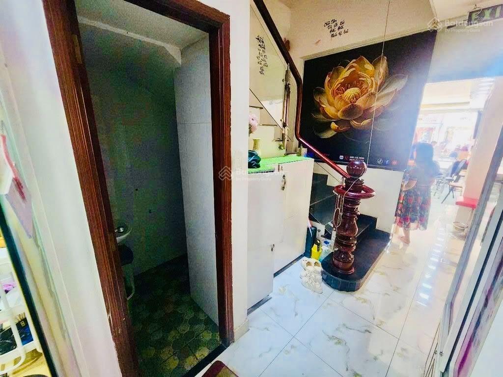 Dt 5x20m cho thuê nhà mặt tiền 167 võ văn tần, quận 3  6pn/4wc, chính chủ