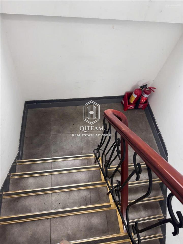 Chính chủ  cho thuê nhà góc 2mặt tiền 48 trần đình xu, quận 1  dt 7.5x16m, giá 8x  0901 162 ***