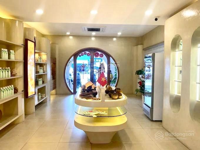 Giá rẻ 8x  cho thuê nhà mặt tiền ba tháng hai, quận 10  dt 6x20m, 3tầng, dt 6x20m