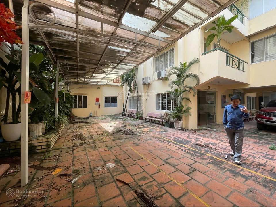 Cải tạo được 25 phòng  cho thuê nhà 7/2 hồ biểu chánh, q. phú nhuận  dt 8x22m,  0901 162 ***