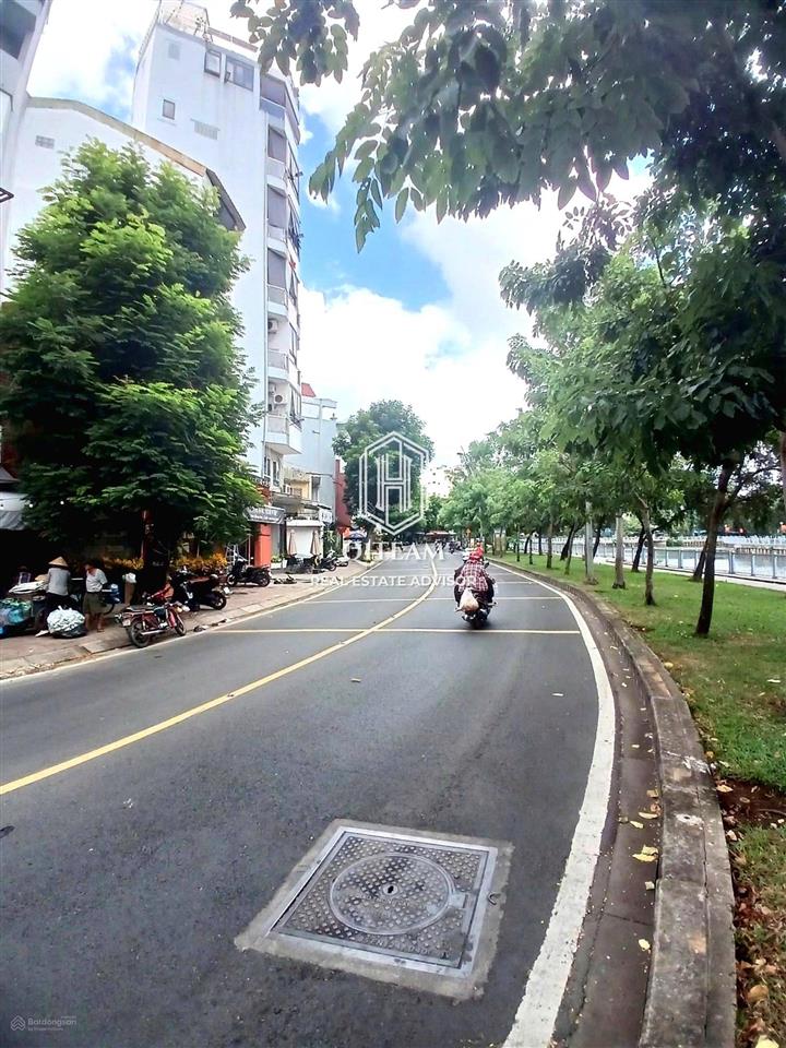 Dts 410m2  cho thuê nhà 812 trường sa, quận 3  thang máy, giá rẻ 6x   0901 162 ***