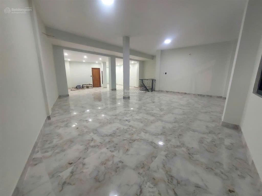 Giá tốt 4x  cho thuê mặt bằng 775777 lạc long quân, tân bình  dt 9x25m   0901 162 ***