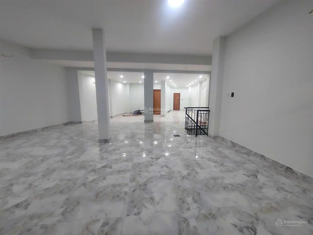 Giá tốt 4x  cho thuê mặt bằng 775777 lạc long quân, tân bình  dt 9x25m   0901 162 ***