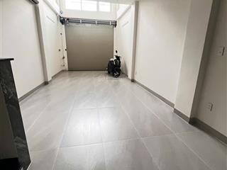 Có thang máy  cho thuê nhà 180 tân hương, quận tân phú  5 tầng, giá 3x