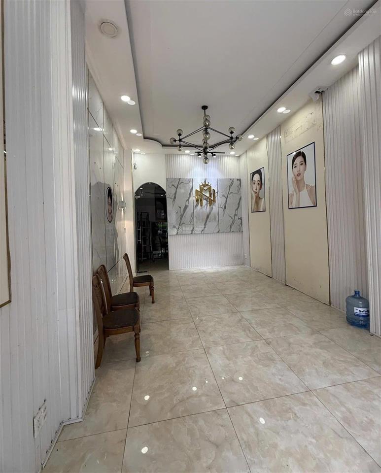 Giá tốt 52triệu  cho thuê nhà 520 nguyễn chí thanh, quận 10  6 tầng, dt 4x20m