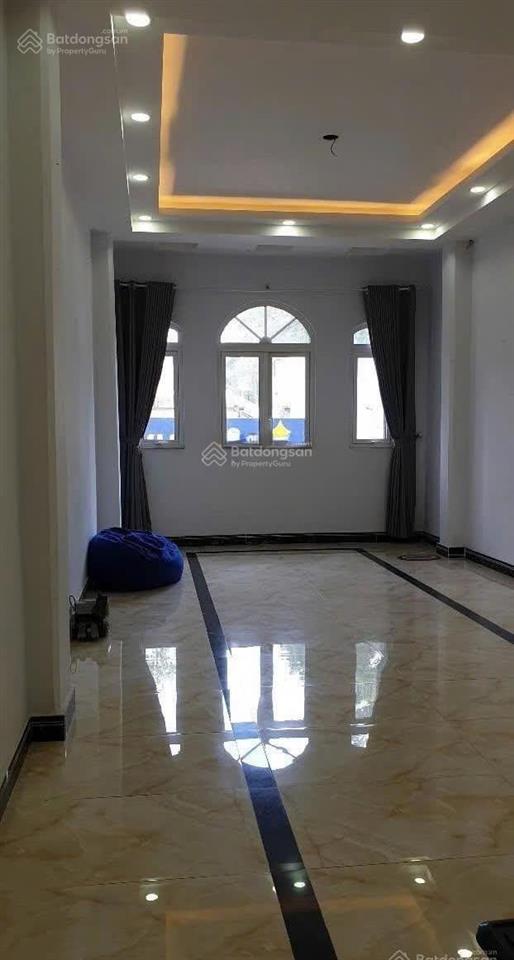 Giá tốt 52triệu  cho thuê nhà 520 nguyễn chí thanh, quận 10  6 tầng, dt 4x20m
