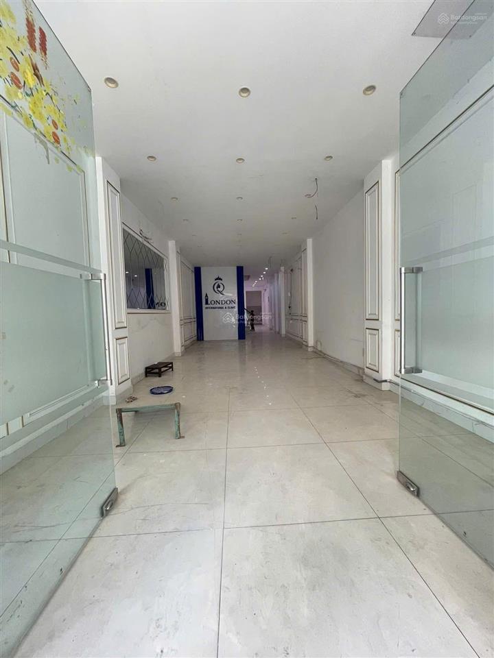 Giá rẻ 50 triệu  cho thuê nhà 258 tô hiến thành, quận 10  thang máy, 7 tầng