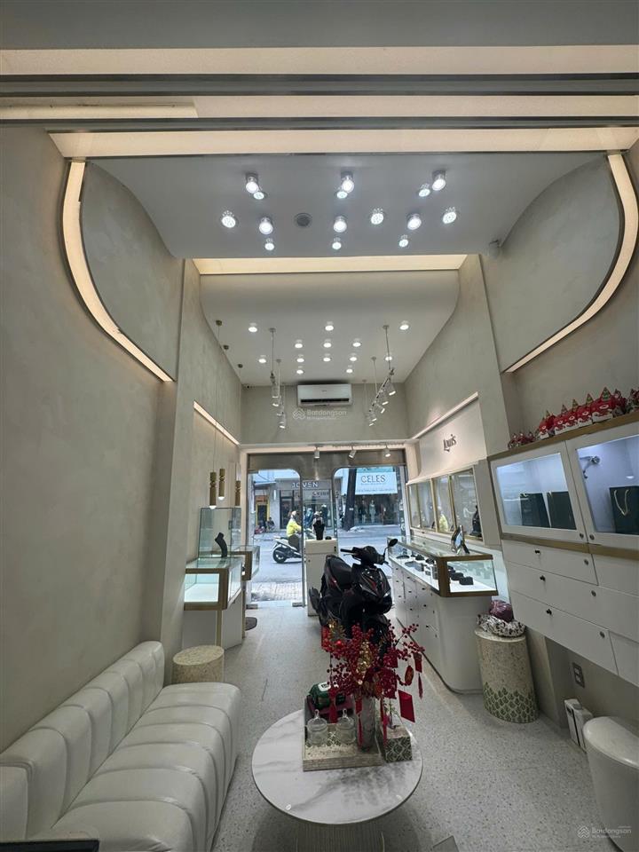Giá rẻ 3x  cho thuê nhà mặt tiền võ văn tần, quận 3  4 tầng, đoạn đẹp 2 chiều