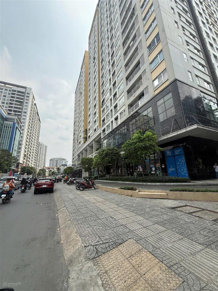 Giá 55tr  cho thuê nhà 2 mặt tiền 86 phổ quang, q.tân bình  dt 5,4x20m  4 tầng