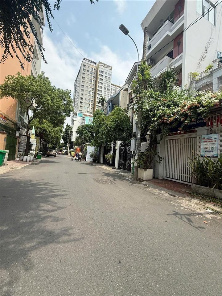 Giá 55tr  cho thuê nhà 2 mặt tiền 86 phổ quang, q.tân bình  dt 5,4x20m  4 tầng