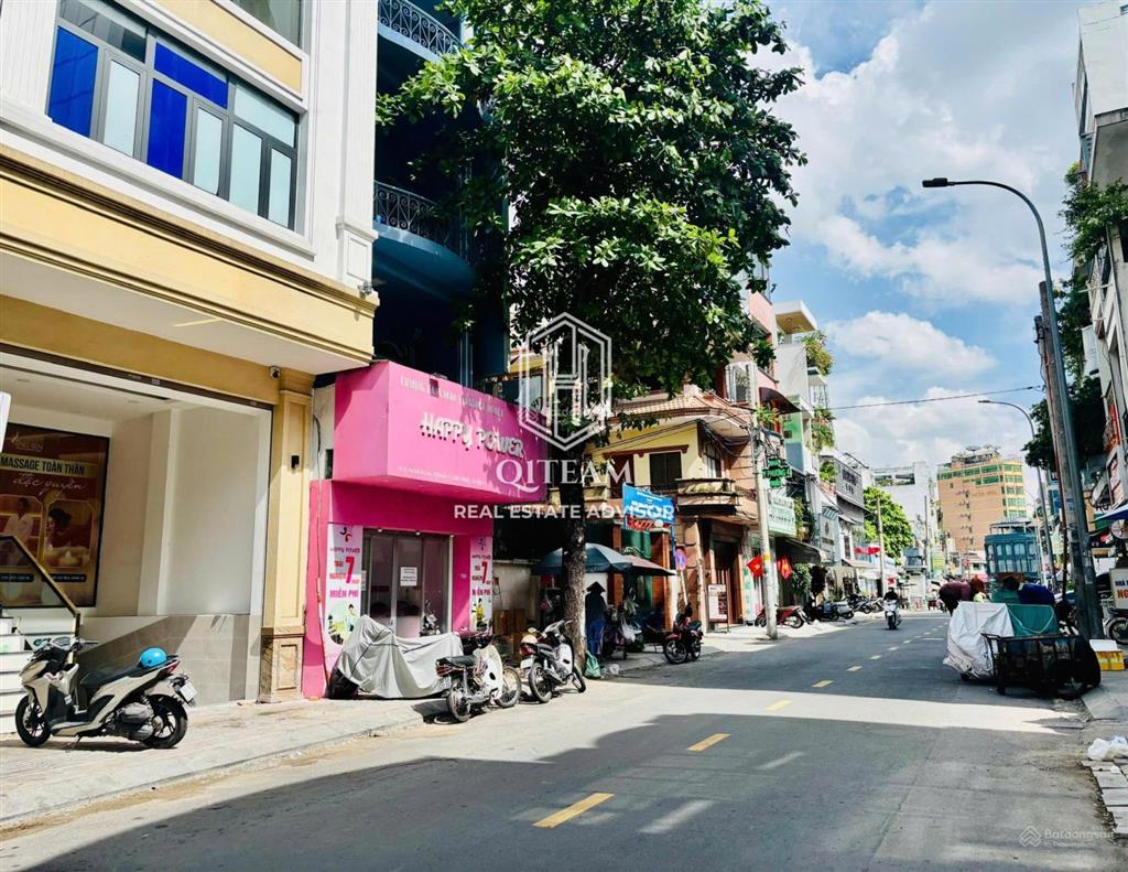 Có thang máy  cho thuê nhà 52 trần khắc chân, quận 1  dt 5x12m, nhà mới