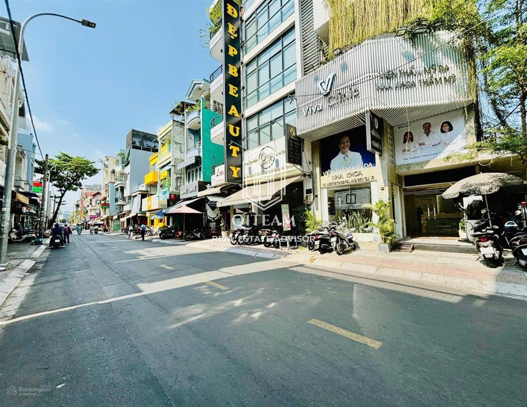 Có thang máy  cho thuê nhà 52 trần khắc chân, quận 1  dt 5x12m, nhà mới