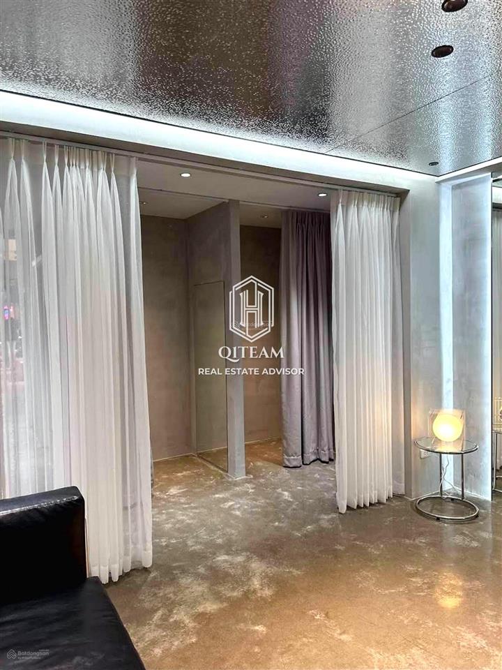Giá rẻ 2.200$  cho thuê nhà 436 võ văn tần, quận 3  dt 4x20m, trệt lầu