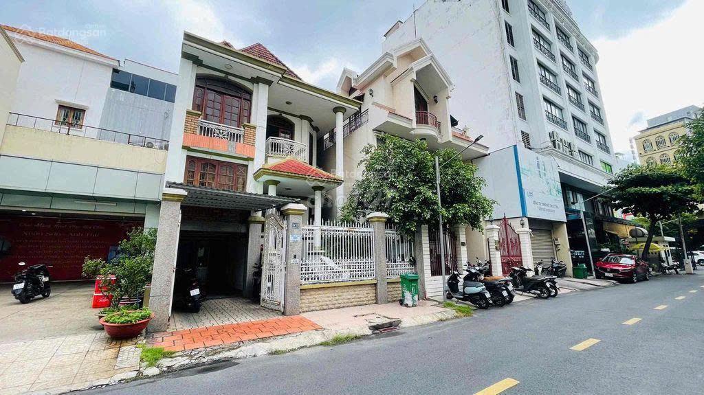 Giá rẻ 35tr  cho thuê biệt thự phổ quang, q. tân bình  dt 8x20m, sân rộng  0901 162 ***
