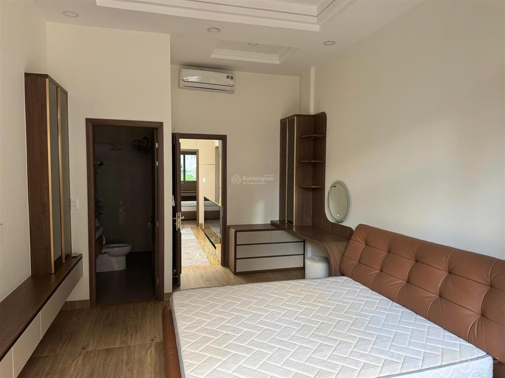 Giá 3x  cho thuê nhà mặt tiền huyền quang, quận 1  dt 4x17m, trệt 2lầu
