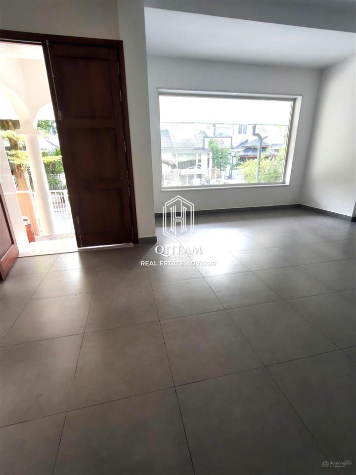 Cho thuê biệt thự sài gòn pearl, p22, q. bình thạnh  hầm 3 tầng  0901 162 ***