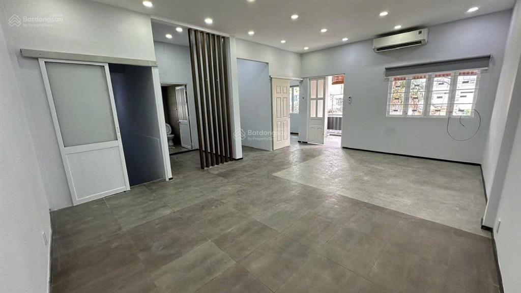 Dt 10x18m  cho thuê biệt thự 20d trương quốc dung, phú nhuận  trệt lầu, giá 3x