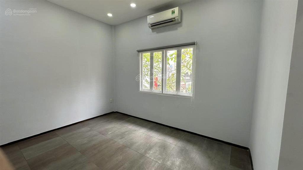 Dt 10x18m  cho thuê biệt thự 20d trương quốc dung, phú nhuận  trệt lầu, giá 3x