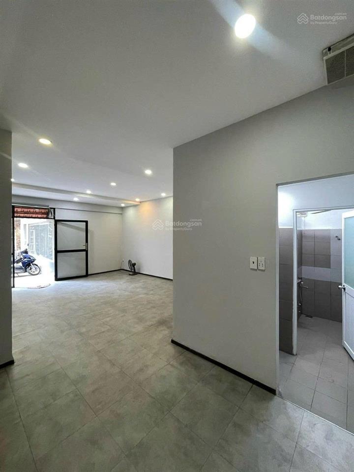 Dt 10x18m  cho thuê biệt thự 20d trương quốc dung, phú nhuận  trệt lầu, giá 3x