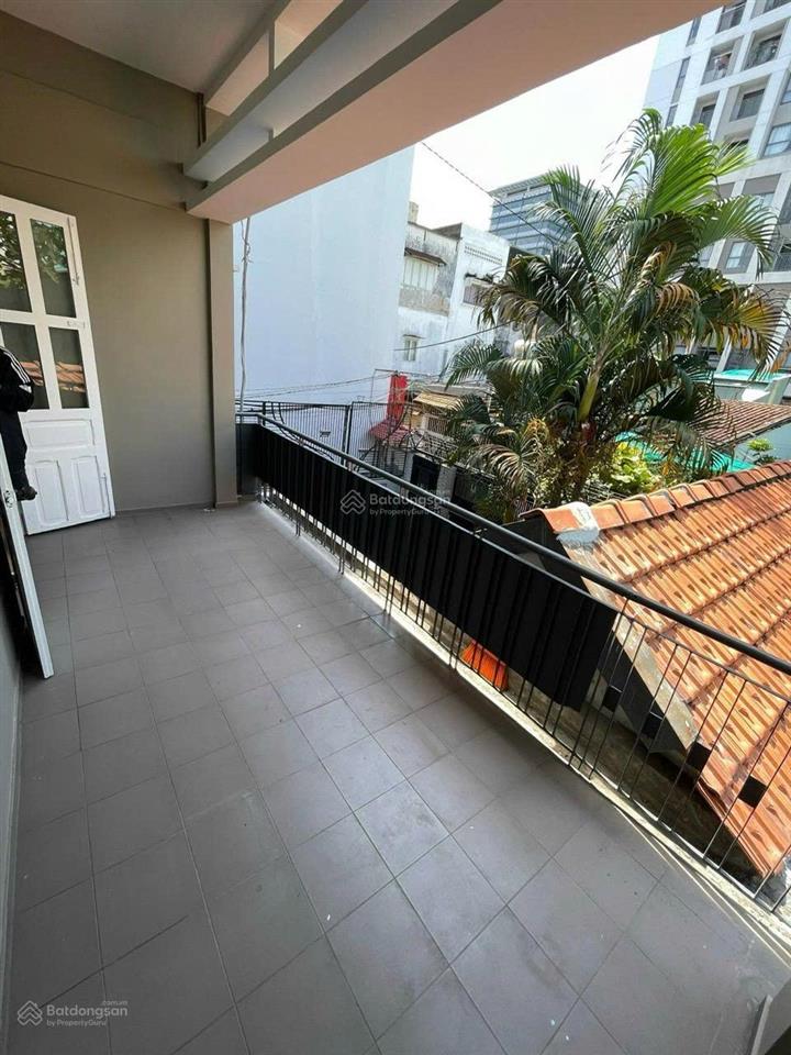 Dt 10x18m  cho thuê biệt thự 20d trương quốc dung, phú nhuận  trệt lầu, giá 3x